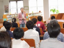 ビブリオバトル、中村卓哉さん(高38回)の講評