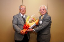 新井前会長と安孫子会長