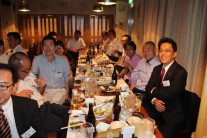 南は沖縄から駆け付けた同窓生もいます。