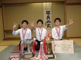 左から林隆羽君、中島光貴君、中島駿君