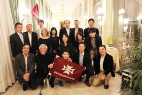 設立総会会場「Ristorante Rossini 」での記念撮影