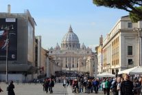 ピア広場から見るサンピエトロ寺院