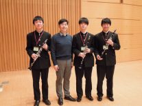 クラリネット奏者松本健司さんから指導を受ける