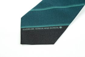 新作の緑色系ネクタイ