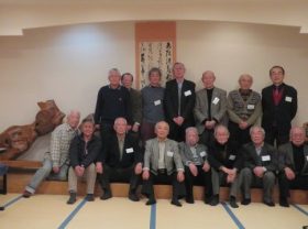 新年会参加者の集合写真